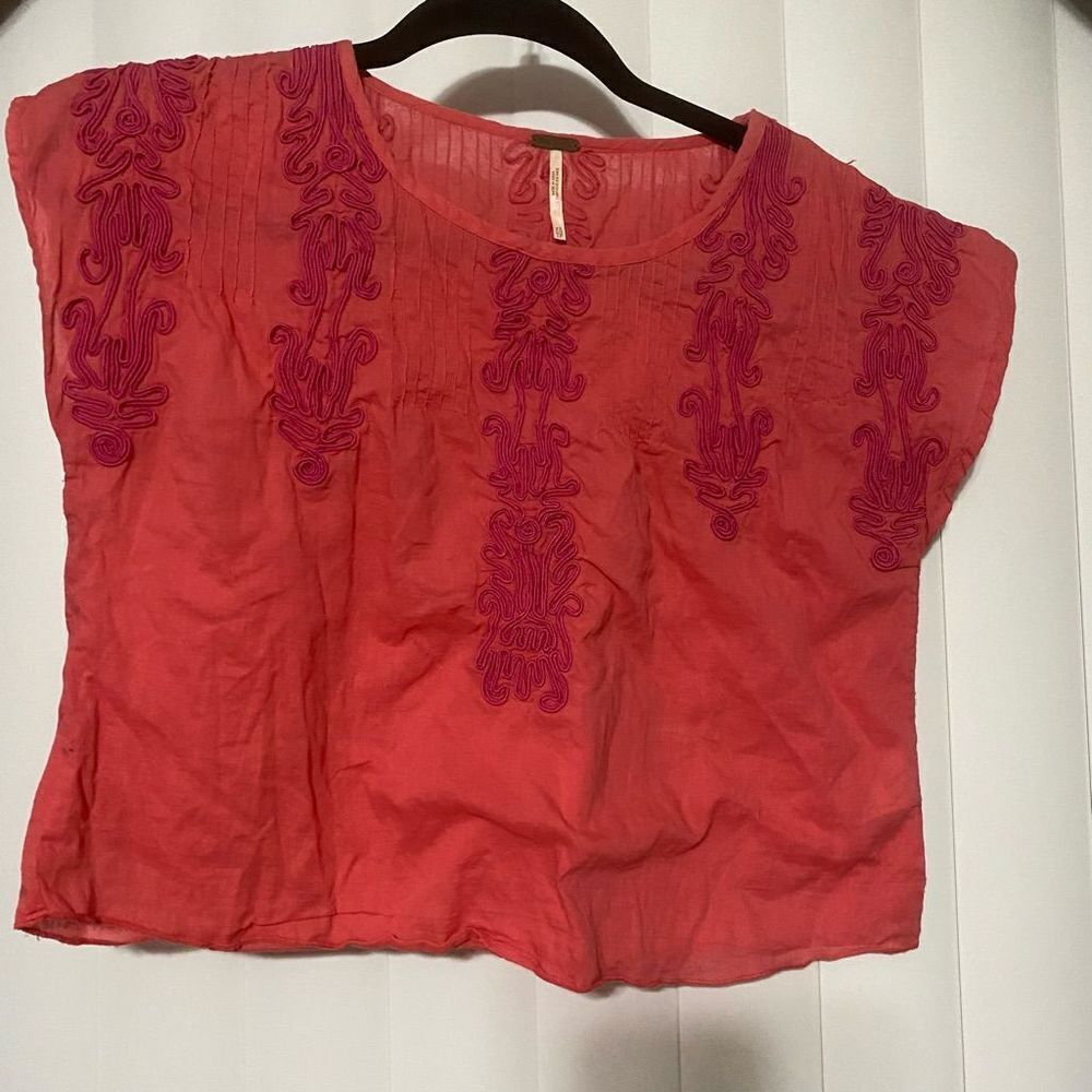 Free People crop embroidered pink/purple tank